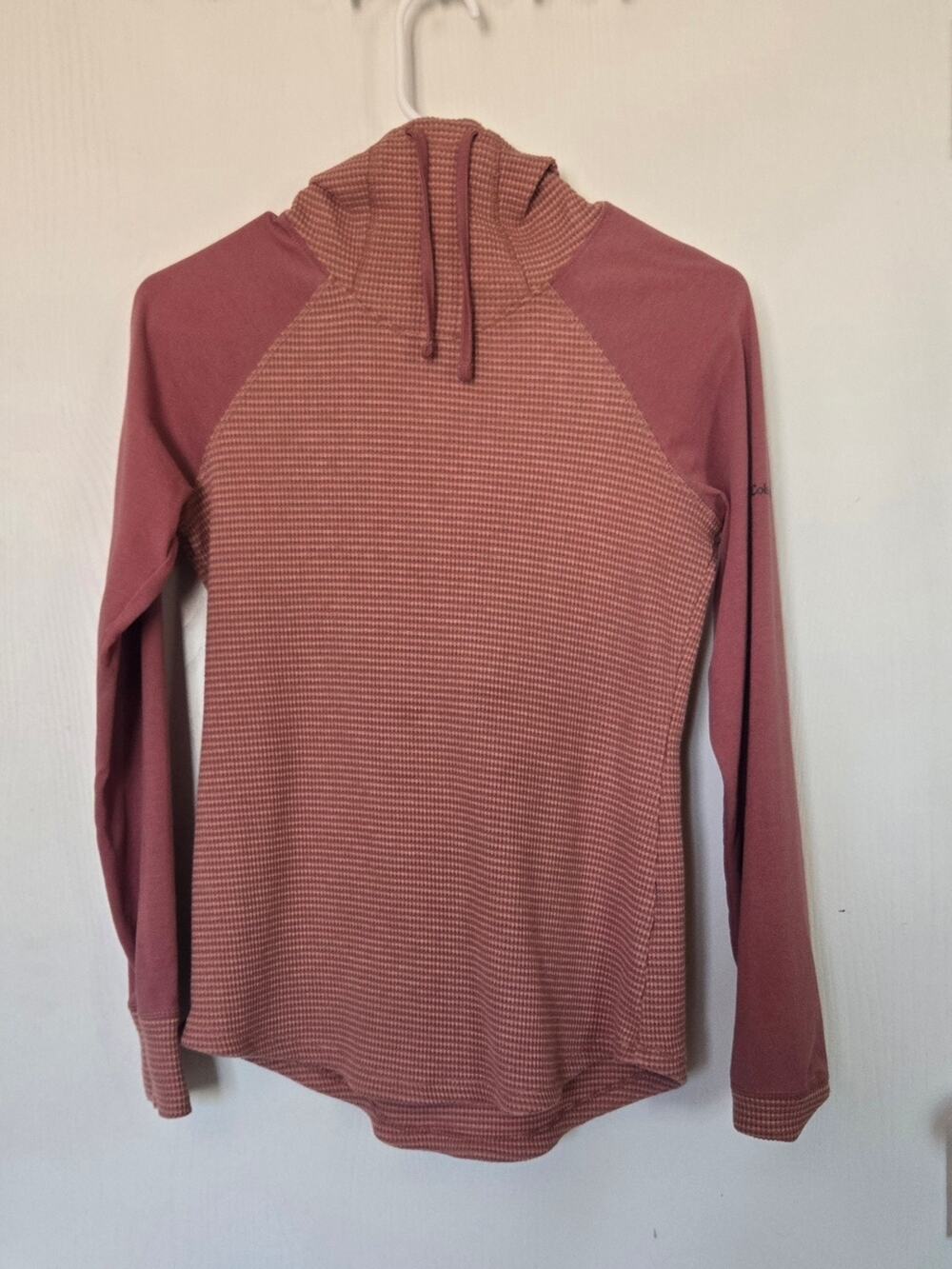Columbia Mauve Pink Lightweight Waffle‑Knit Hoodie – Women’s Size M